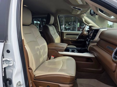Used 2022 RAM 2500 Laramie AWD/4WD image 22