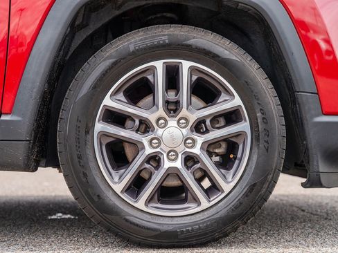 Used 2018 Jeep Compass Latitude w/ Popular Equipment Group FWD image 9