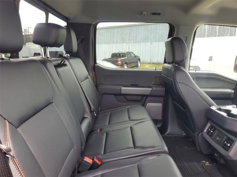 New 2025 Ford F250 Lariat w/ Lariat Ultimate Package image 29