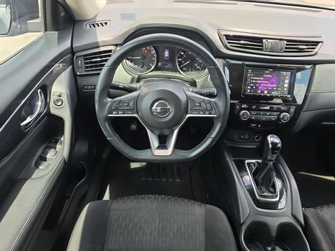 Used 2018 Nissan Rogue SV FWD image 10