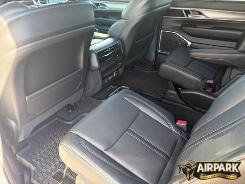 New 2026 Jeep Grand Wagoneer L Limited w/ Convenience Group I image 14