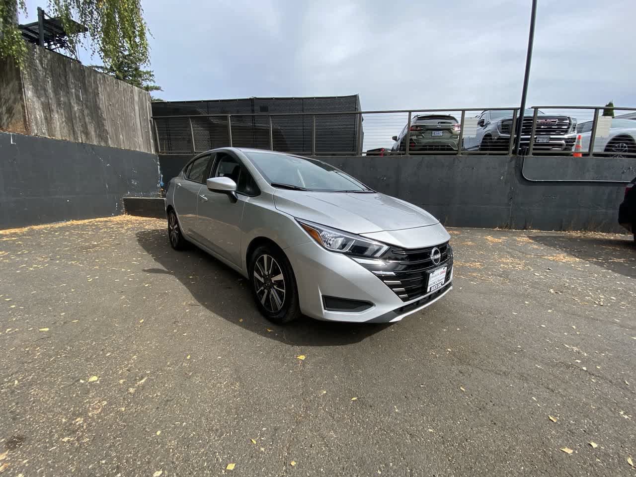 Used 2024 Nissan Versa SV FWD image 8