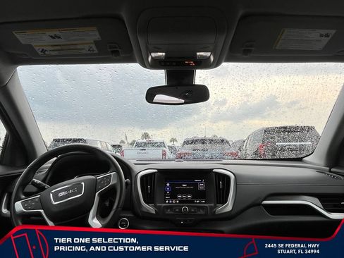 Used 2024 GMC Terrain SLE AWD/4WD image 14