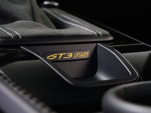 Used 2025 Porsche 911 GT3 RS image 15