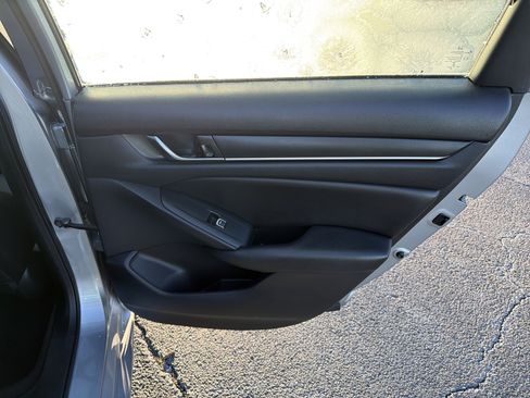 Used 2020 Honda Accord Sport image 16