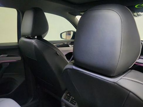 Used 2025 Volkswagen Tiguan SE R-Line AWD/4WD image 29