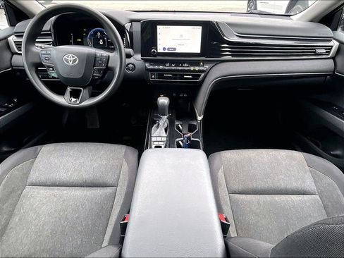 Used 2025 Toyota Camry LE FWD image 21