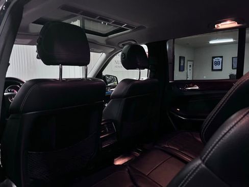 Used 2014 Mercedes-Benz GL 450 4MATIC image 11