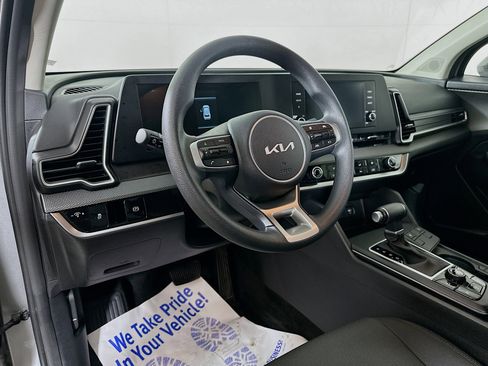 Used 2024 Kia Sportage LX AWD/4WD image 9