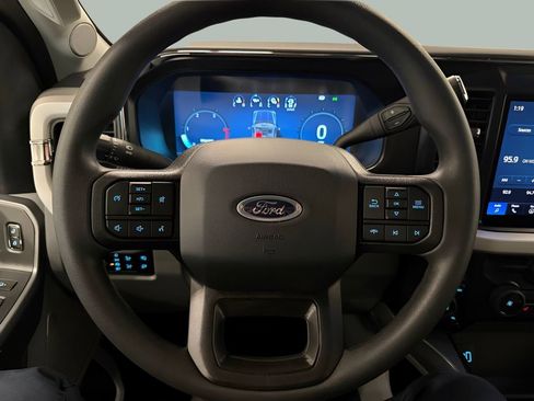 New 2026 Ford F250 XLT w/ XLT Premium Package AWD/4WD image 21