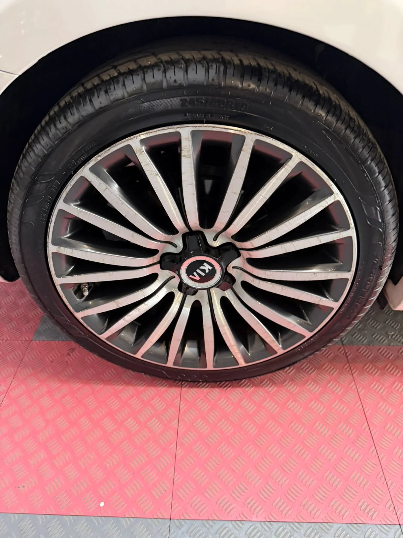 Used 2015 Kia Cadenza Premium w/ Technology Package FWD image 42
