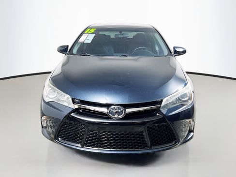 Used 2015 Toyota Camry SE FWD image 11