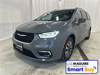Used 2022 Chrysler Pacifica Touring-L