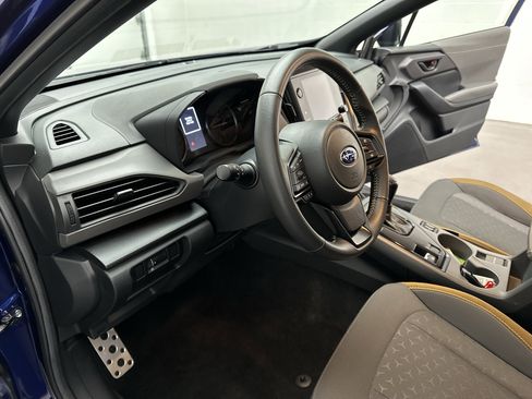 Used 2025 Subaru Crosstrek 2.5i Sport AWD/4WD image 13