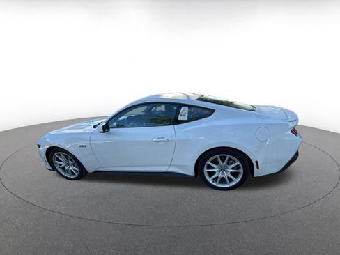 Used 2025 Ford Mustang GT Premium RWD image 6