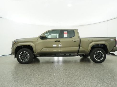 New 2025 Toyota Tacoma TRD Sport image 19