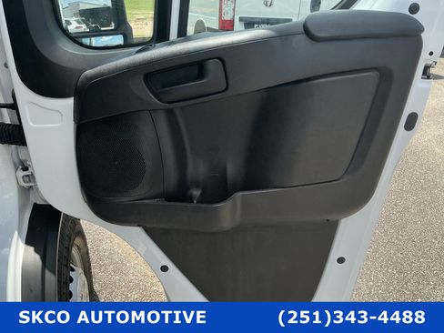 Used 2024 RAM ProMaster 2500 w/ Convenience Group FWD image 12