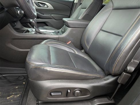 Used 2020 Chevrolet Traverse RS image 15