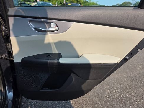 Used 2023 Kia Forte LXS FWD image 30