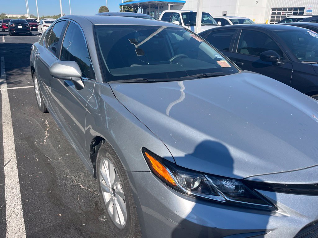 Used 2024 Toyota Camry LE FWD image 3