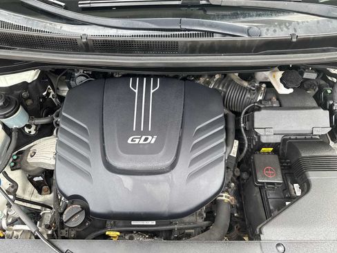 Used 2016 Kia Sedona LX w/ LX Essentials Premium Package FWD image 30