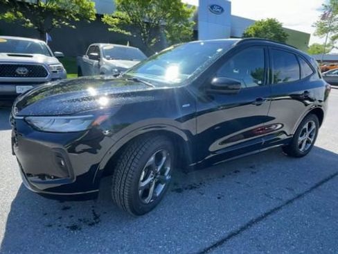 Used 2023 Ford Escape ST-Line Select w/ Tech Pack #2 AWD/4WD image 6