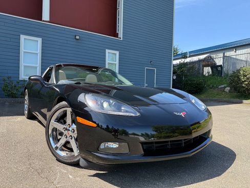 Used 2007 Chevrolet Corvette Coupe w/ Preferred Equipment Group RWD image 1