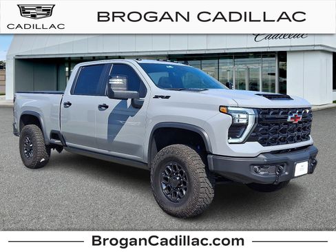Used 2024 Chevrolet Silverado 2500 ZR2 w/ ZR2 Bison Edition AWD/4WD image 1
