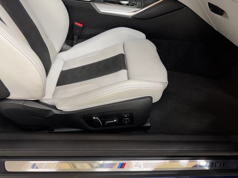 Used 2025 BMW M4 Competition image 28