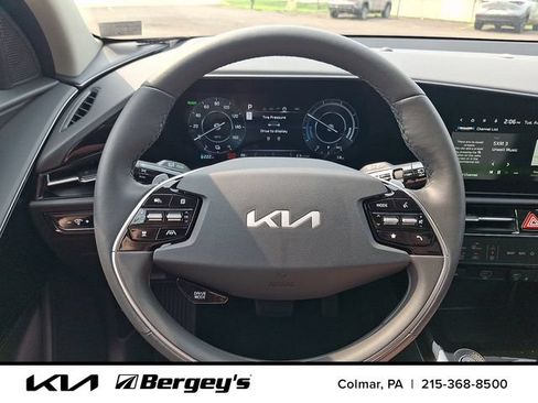 New 2026 Kia Niro Wind w/ Wind Preserve Package FWD image 17