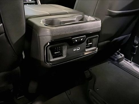 Certified 2025 GMC Sierra 1500 AT4 w/ AT4 Premium Package AWD/4WD image 28