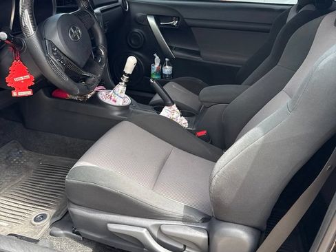 Used 2016 Scion tC FWD image 8