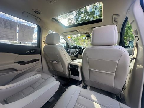 Used 2022 GMC Acadia Denali w/ Denali Ultimate Package image 32