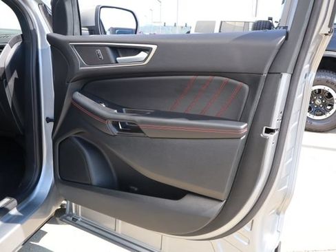 Certified 2024 Ford Edge ST-Line AWD/4WD image 36