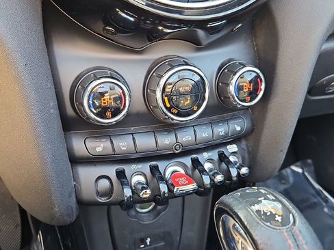 Used 2019 MINI Cooper S w/ Premium Package image 20