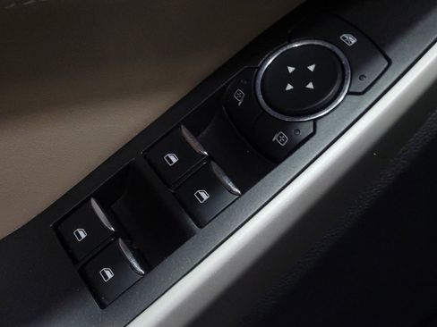 Used 2023 Ford Explorer XLT w/ Equipment Group 202A image 27