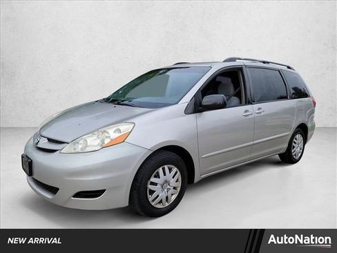 Used 2008 Toyota Sienna CE FWD image 1