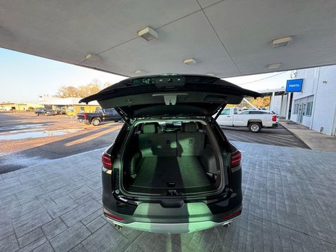 Used 2024 Chevrolet Blazer LT w/ Convenience Package image 9