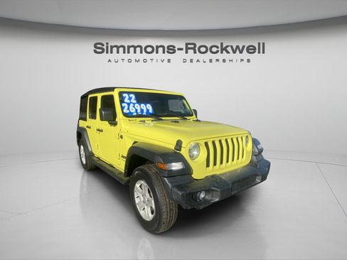 Used 2022 Jeep Wrangler Unlimited Sport AWD/4WD image 7