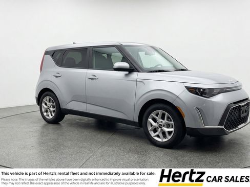 Used 2025 Kia Soul LX w/ LX Technology Package image 1