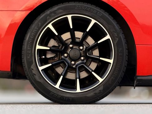 Used 2016 Ford Mustang Convertible image 20