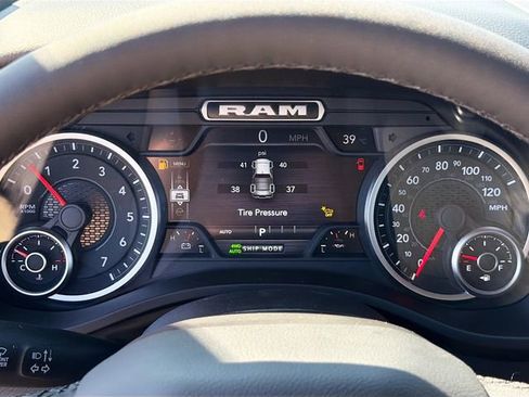 New 2026 RAM 1500 Big Horn AWD/4WD image 13