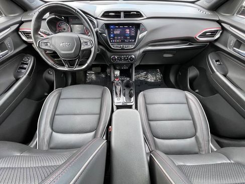 Used 2023 Chevrolet TrailBlazer RS w/ Sun and Liftgate Package FWD image 10