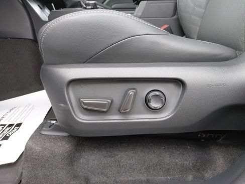 New 2025 Toyota 4Runner TRD Off-Road Premium AWD/4WD image 17