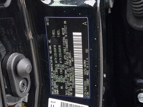 Used 2022 Toyota Highlander XLE image 29