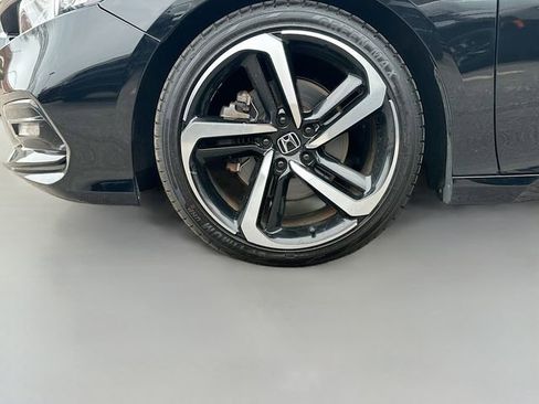 Used 2018 Honda Accord Sport image 30
