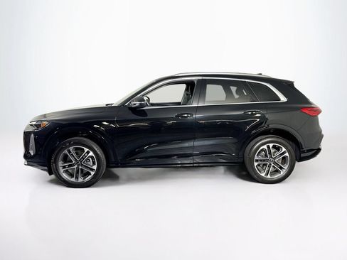 Used 2025 Audi Q5 Premium w/ Convenience Package AWD/4WD image 2