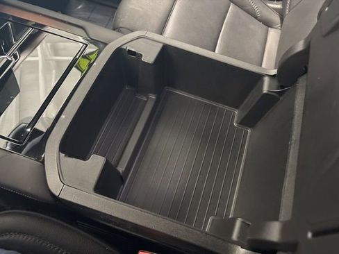 Used 2025 GMC Yukon Denali image 46