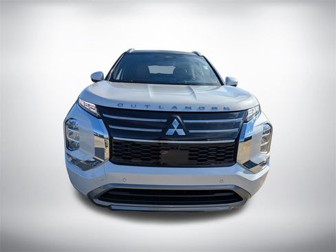 New 2025 Mitsubishi Outlander SEL image 8