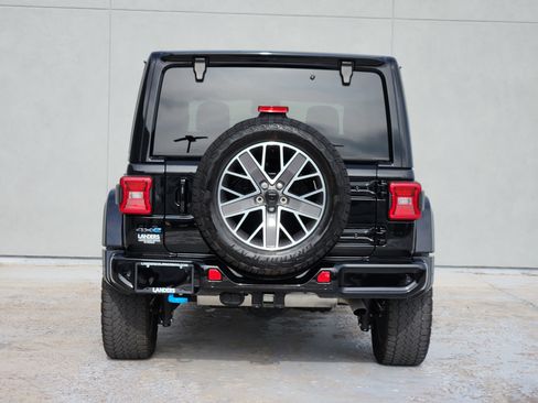Used 2024 Jeep Wrangler High Altitude AWD/4WD image 7